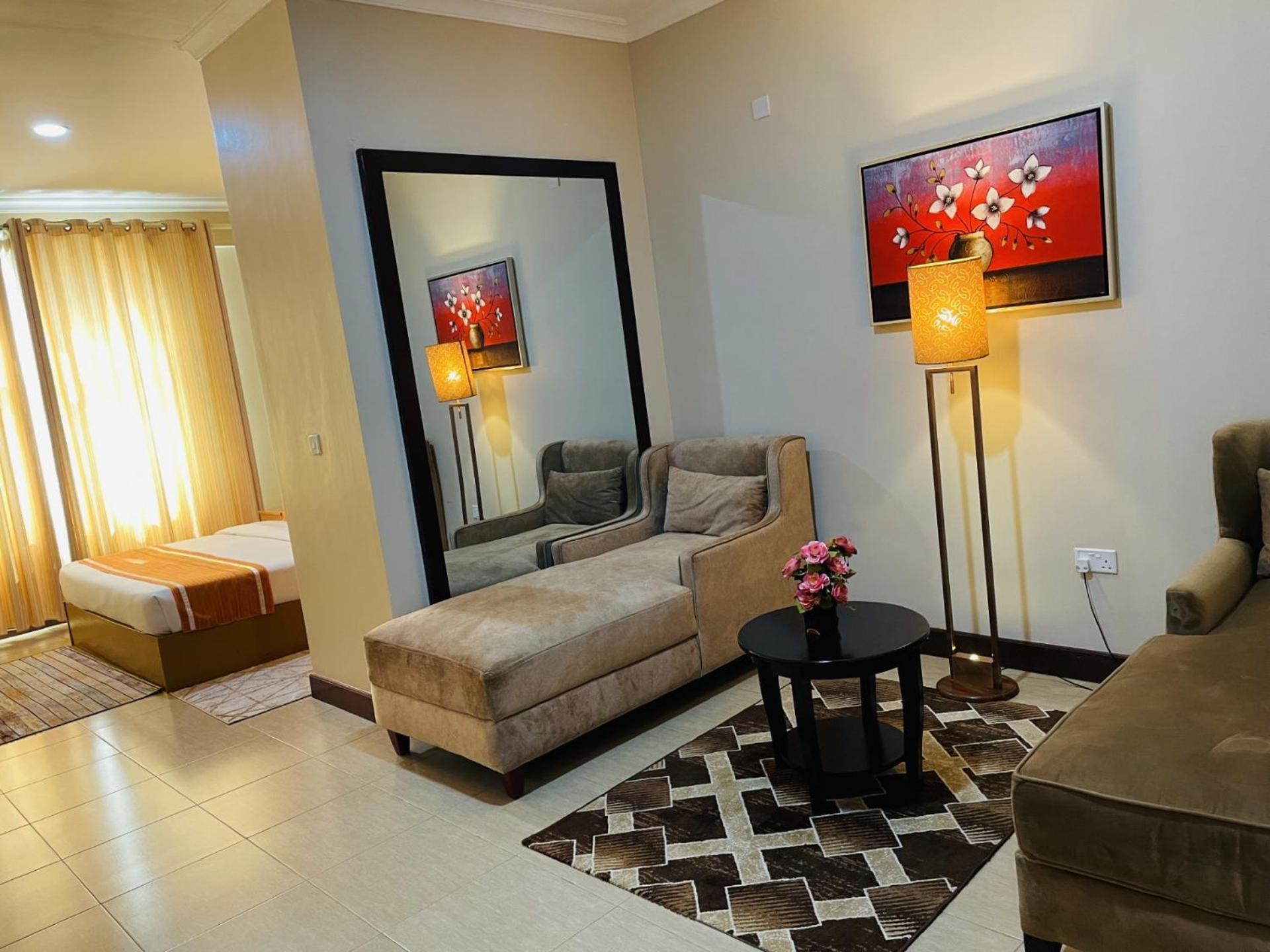Nashera Hotels Dodoma Extérieur photo