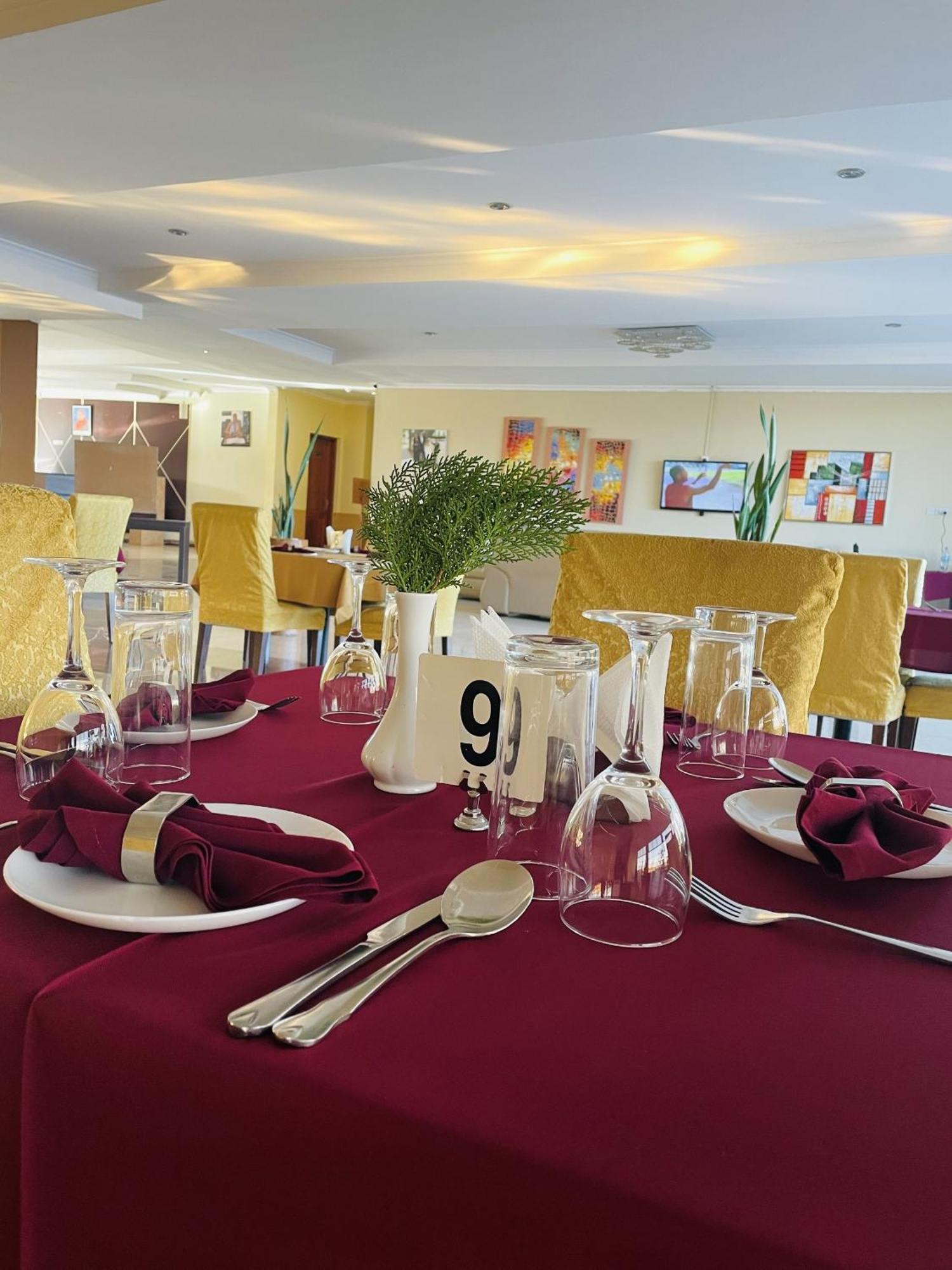 Nashera Hotels Dodoma Extérieur photo